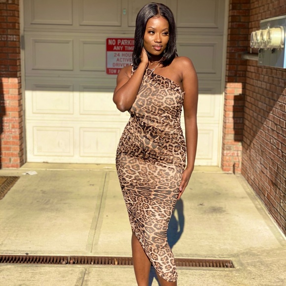 Fashion Nova Dresses & Skirts - COPY - MAKE ME PURRR CHEETAH / LEOPARD DRESS ✨